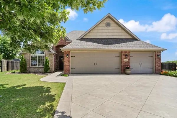 6500 W Tumbler Ridge, Rogers, AR 72758