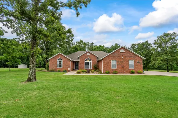 618 E Rush Road, Siloam Springs, AR 72761