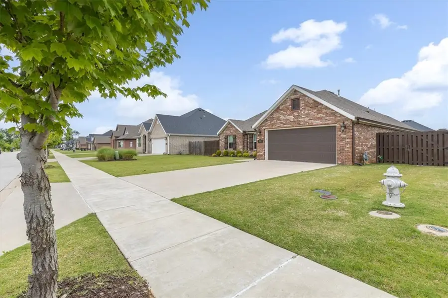 2005 W Chandler Avenue, Rogers, AR 72758 - #2