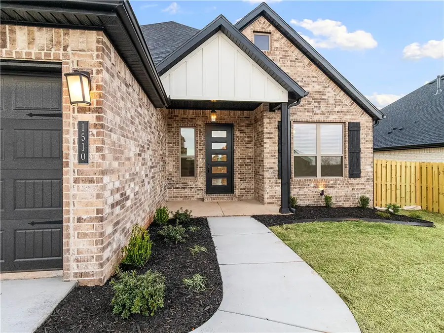 1510 Lookout Lane, Cave Springs, AR 72718 - #2