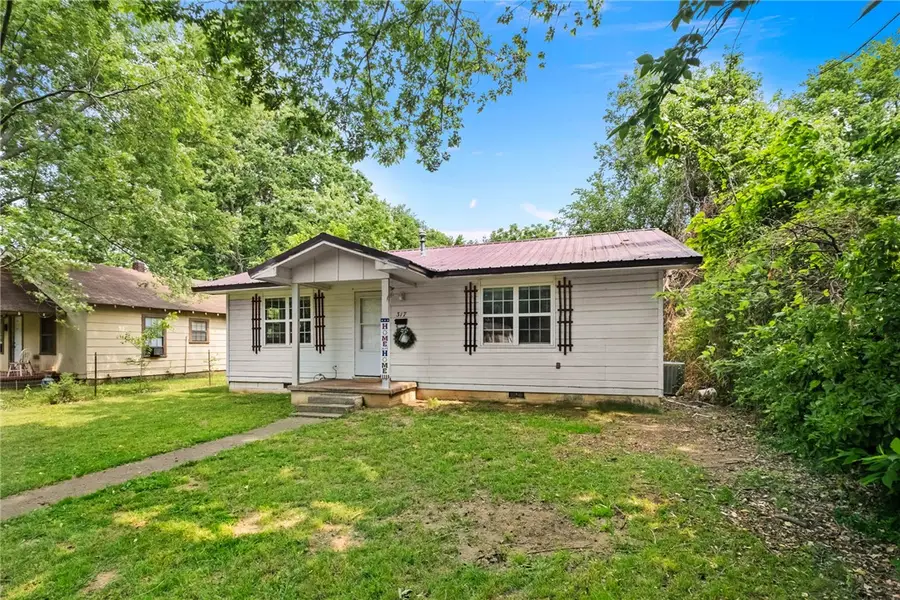 317 Cedar Street, Stilwell, OK 74960 - #3