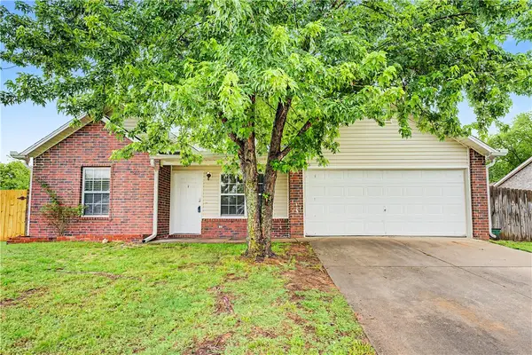 1168 S Sherman Avenue, Fayetteville, AR 72701