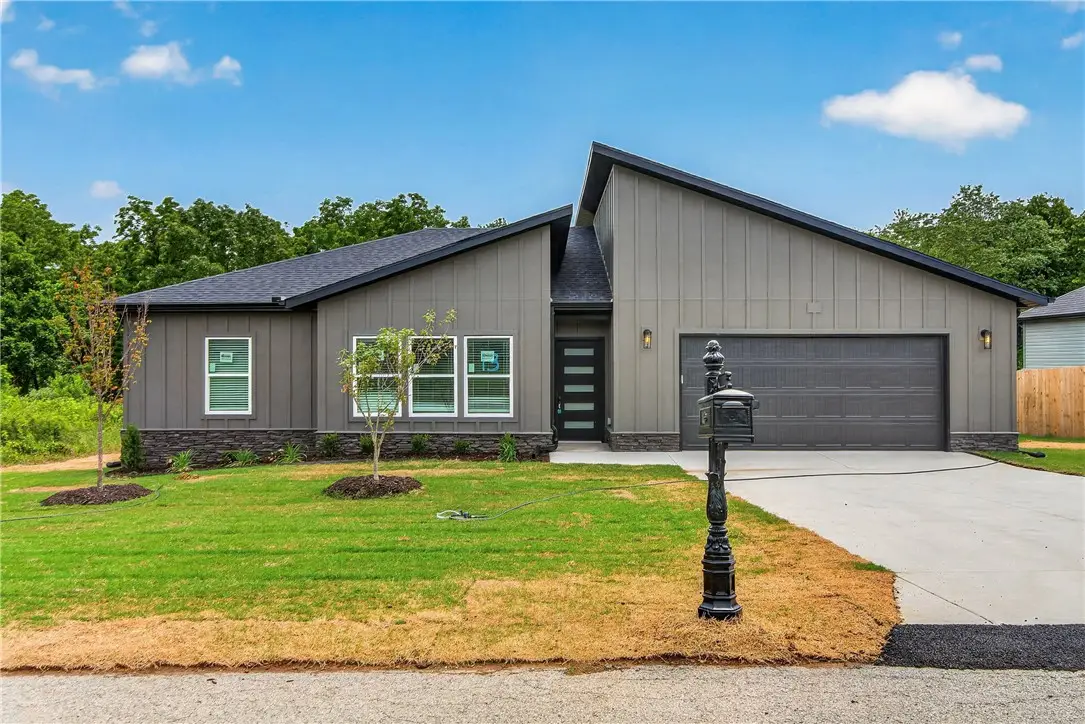 13 Taransay Drive, Bella Vista, AR 72715 - #1