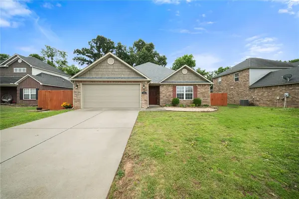 1502 W Kelley Drive, Rogers, AR 72756