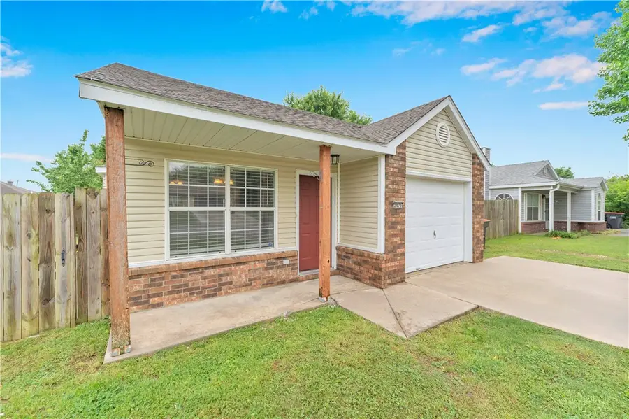 2473 Creekwood Avenue, Springdale, AR 72764 - #2