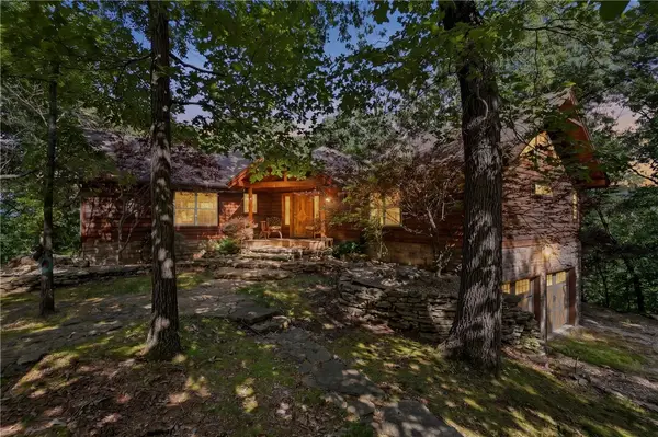 2046 County Road 116, Eureka Springs, AR 72631