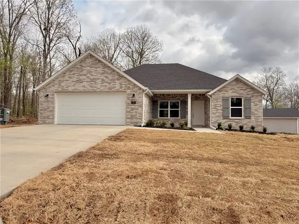 15 Lochgilphead, Bella Vista, AR 72715