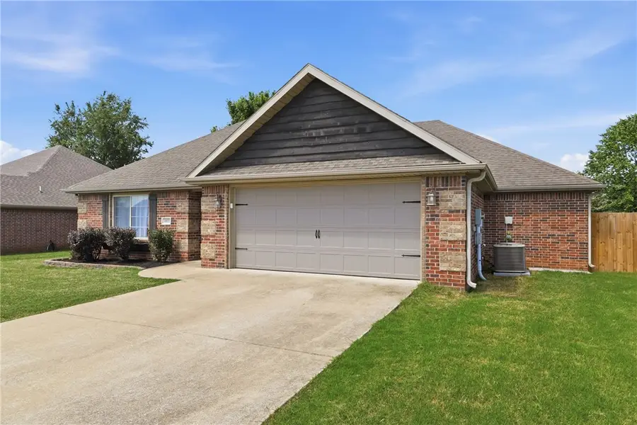 1021 Sienna Drive, Centerton, AR 72719 - #2