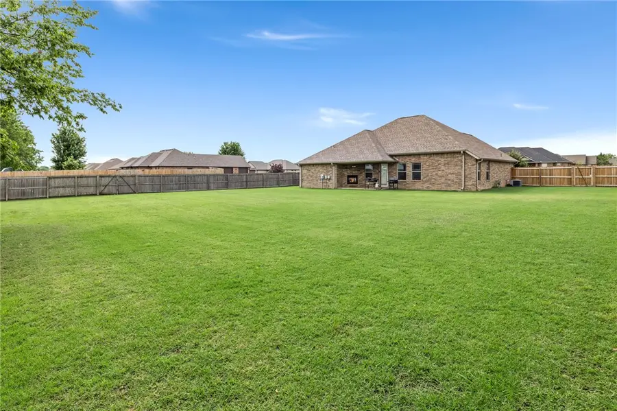 707 Sedgwick Drive, Prairie Grove, AR 72753 - #3
