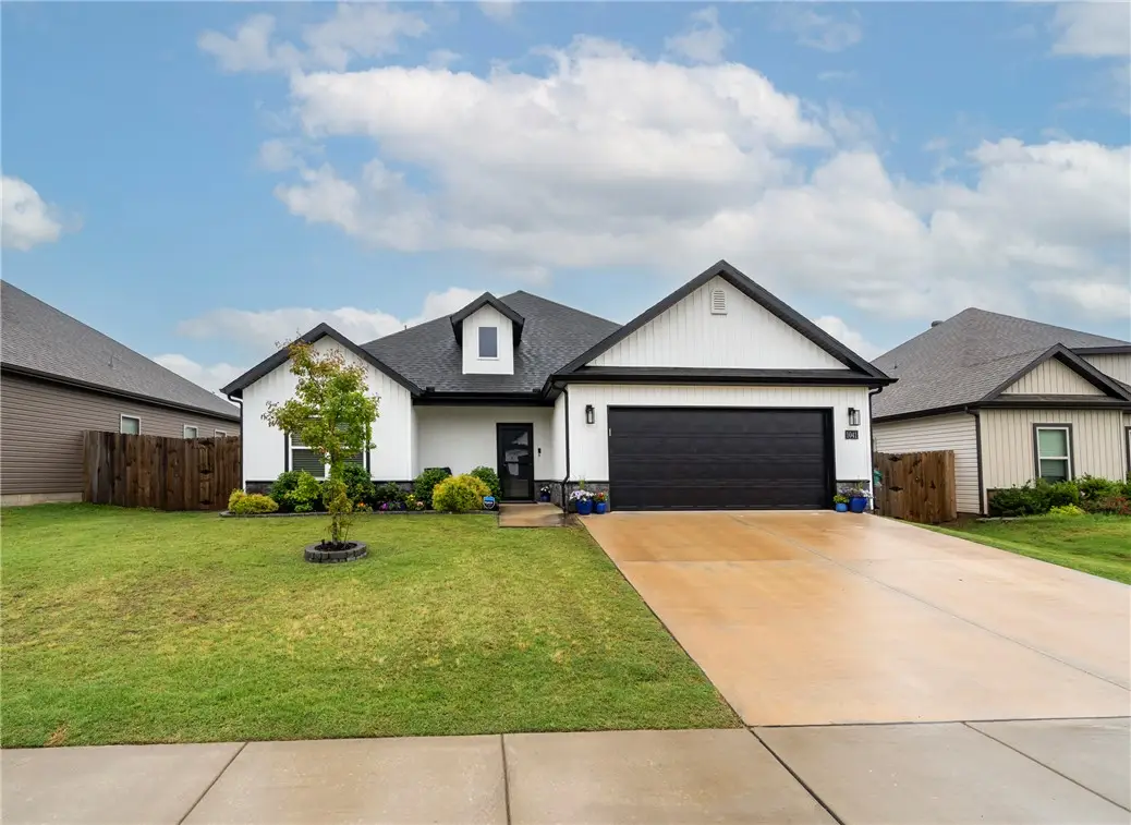 1041 Sunshine Court, Centerton, AR 72719 - #1