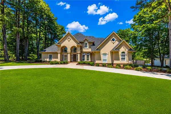 2613 W Green Acres Road, Rogers, AR 72758