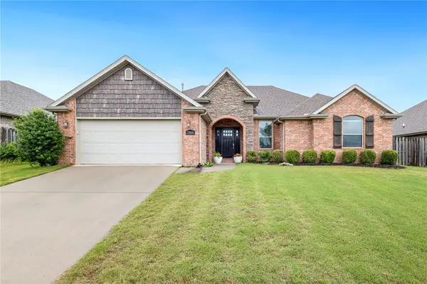 2864 W Featherock Way, Fayetteville, AR 72704