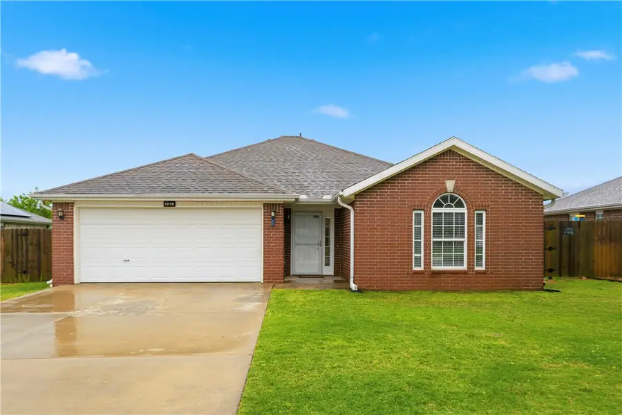 1016 Applewood Circle, Centerton, AR 72719 - #2