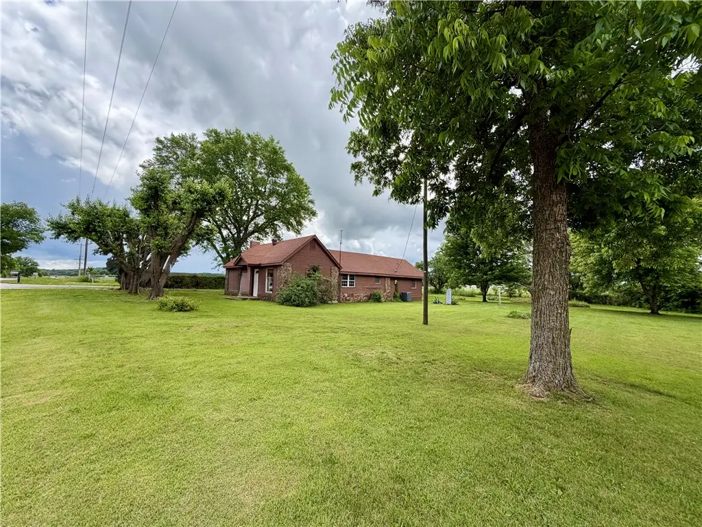 14077 Highway 72, Garfield, AR 72732 - #1