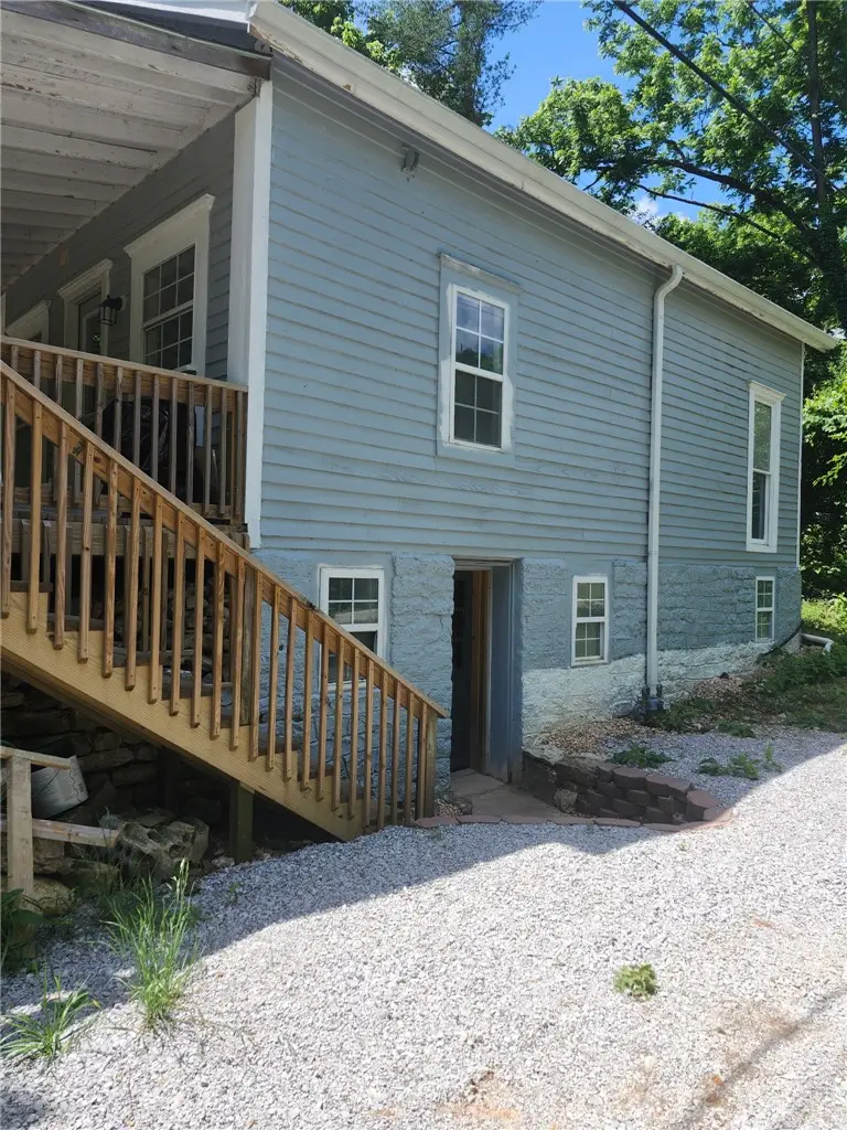 2 Fuller Street, Eureka Springs, AR 72632 - #3