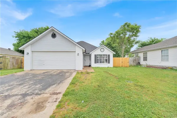 2385 Bering Place, Springdale, AR 72764