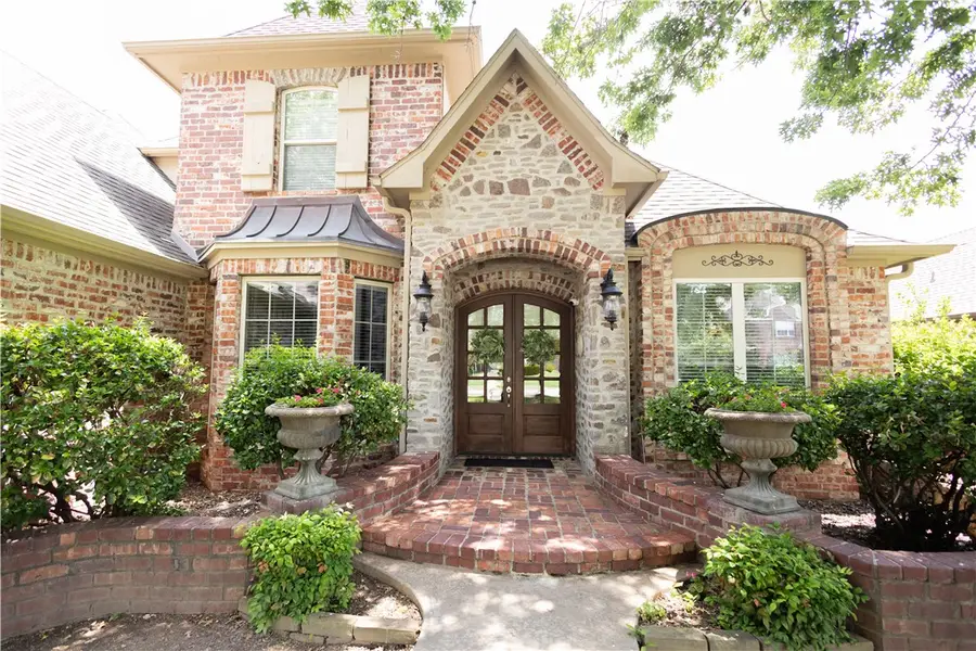 5401 S 44th Street, Rogers, AR 72758 - #2