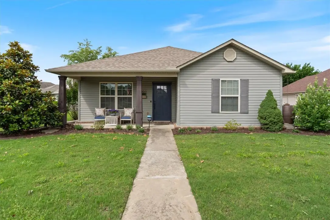 5066 W Colfax Loop, Fayetteville, AR 72704 - #1