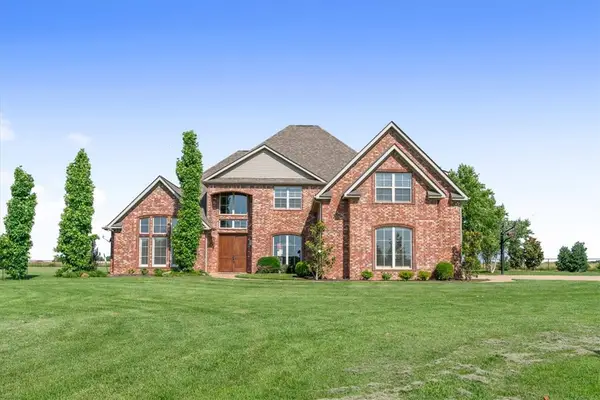 1969 Dowell Road, Tontitown, AR 72762