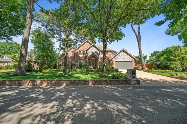906 N Pembroke Road, Fayetteville, AR 72701
