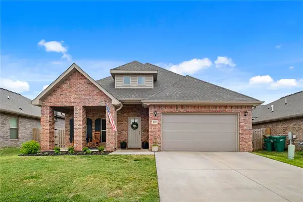 2131 Periwinkle Place, Centerton, AR 72719