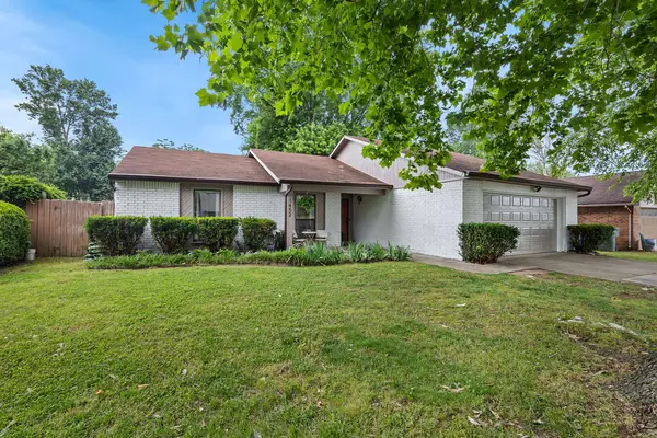 1452 E Eton Street, Fayetteville, AR 72703