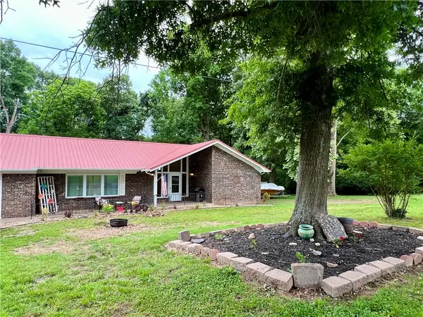 53 Alton Circle, Rogers, AR 72756