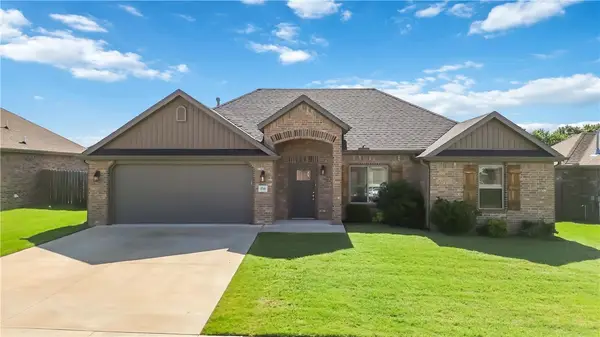 1741 Charismatic Drive, Prairie Grove, AR 72753