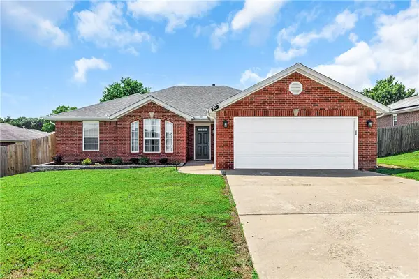 511 Dewberry Lane, Centerton, AR 72719