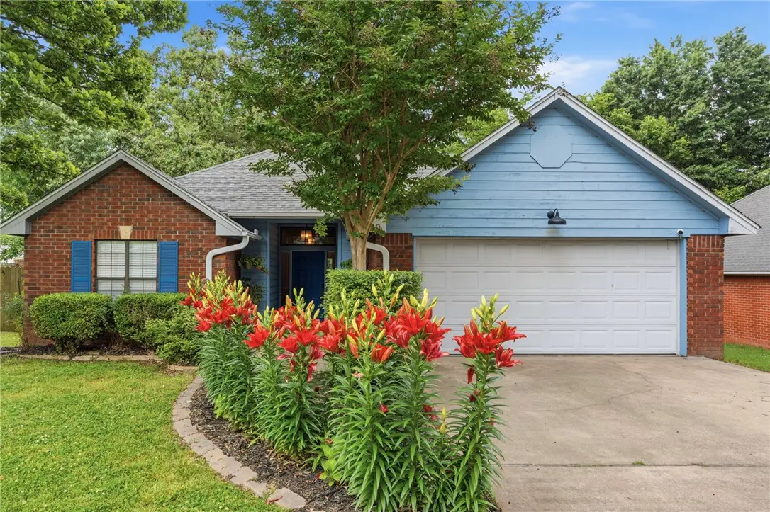 900 Willow Court, Siloam Springs, AR 72761 - #1