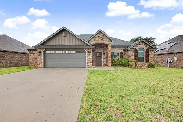 950 Bob Glen Circle, Centerton, AR 72719