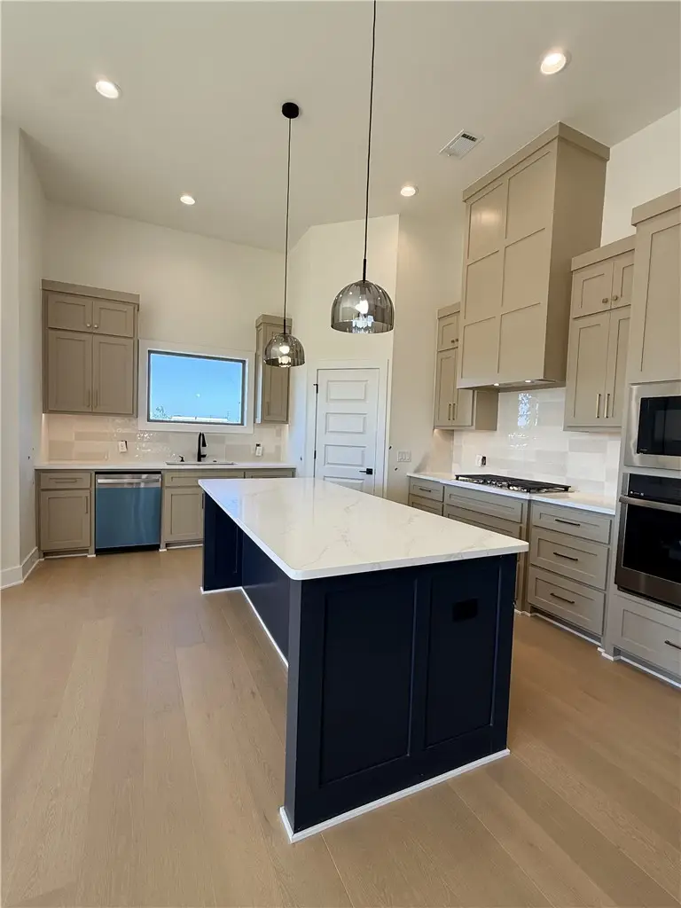 7100 SW Orange Avenue, Bentonville, AR 72713 - #3