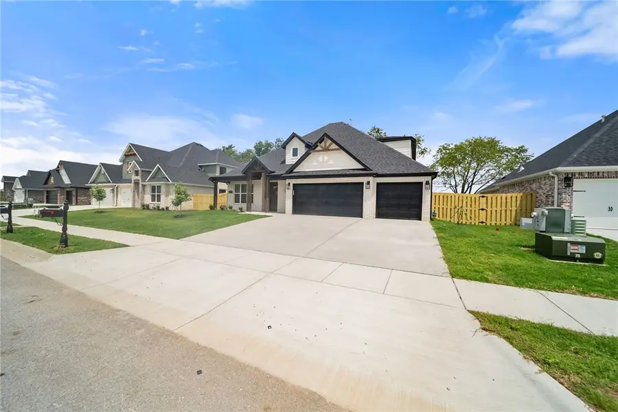 1330 Josephine Drive, Centerton, AR 72719 - #2