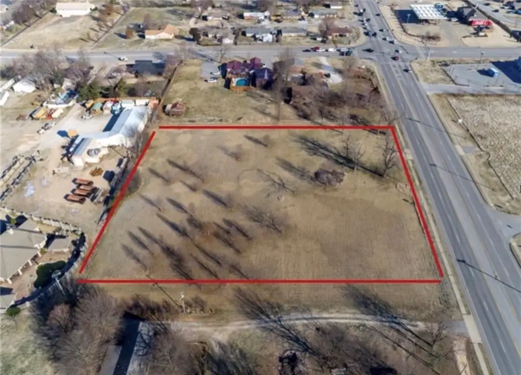 3722 Old Missouri Road, Springdale, AR 72764 - #1