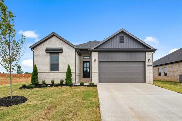 1304 NW 15th Street, Highfill, AR 72734