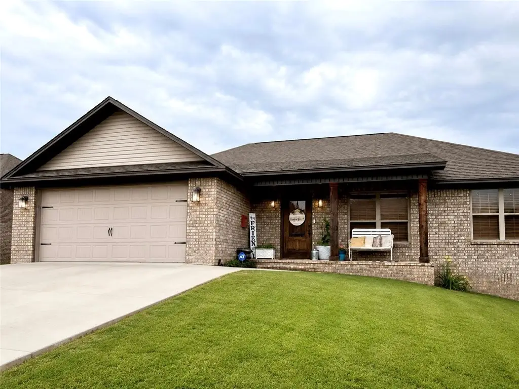 1209 E Date Street, Russellville, AR 72802 - #1
