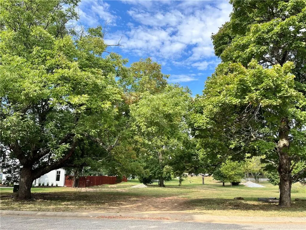 1327 N Woolsey Avenue, Fayetteville, AR 72703 - #1