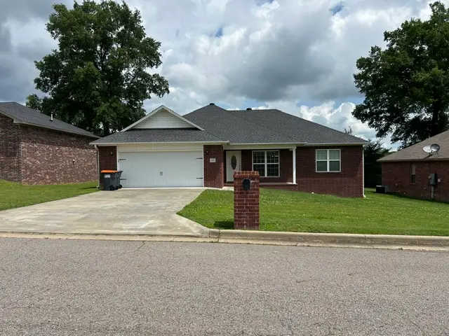 1221 E Date Street, Russellville, AR 72802 - #1
