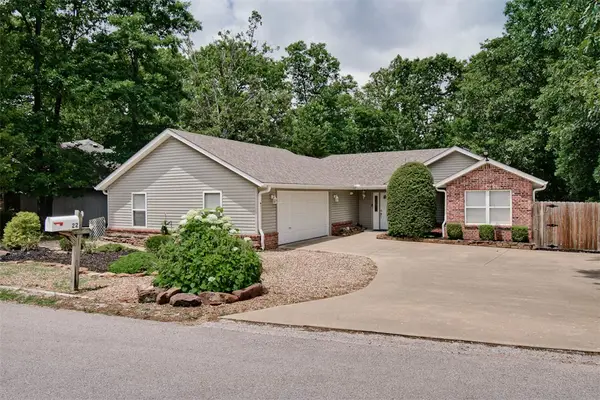 22 Watson Lane, Bella Vista, AR 72714