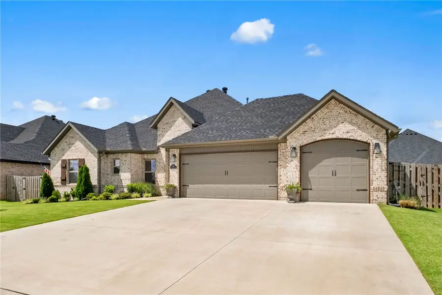 886 Bellagiola Drive, Tontitown, AR 72762 - #3