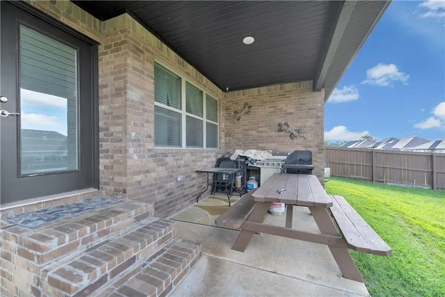 804 W Shane Court, Siloam Springs, AR 72761 - #3