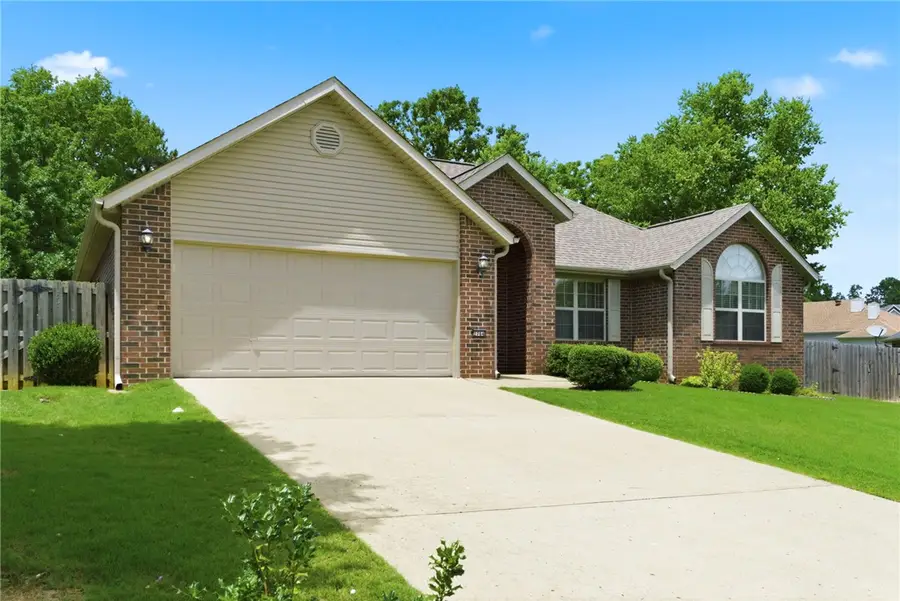 2764 N Ashbrook Drive, Fayetteville, AR 72703 - #2