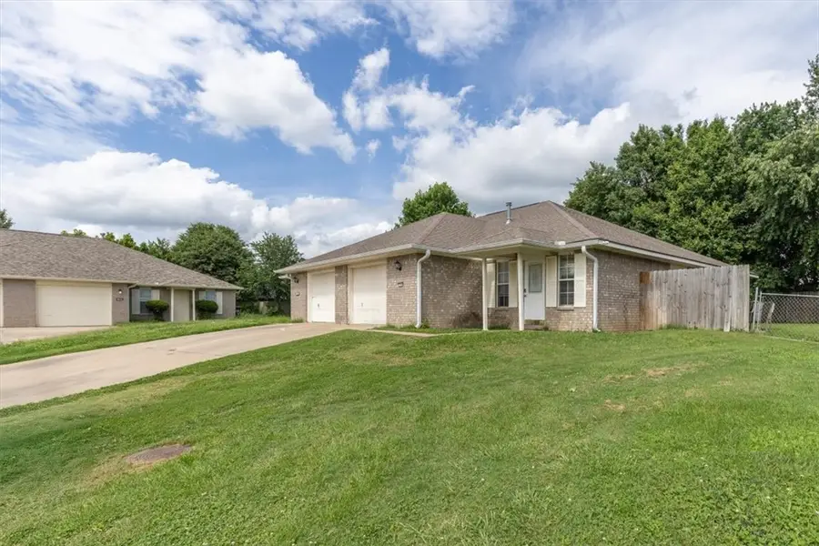 3194 Braxton Avenue, Springdale, AR 72764 - #3