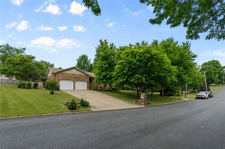 302 Tamarind Street, Harrison, AR 72601 - #2