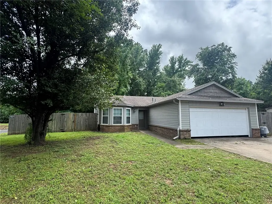 1010 E 23rd Street, Russellville, AR 72802 - #2