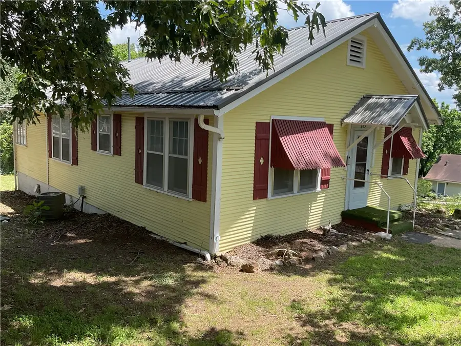203 N Pine Street, Harrison, AR 72601 - #2