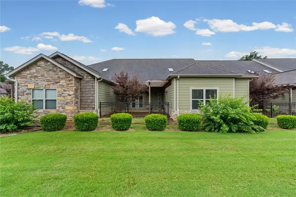 2007 S Dixieland Road #B, Rogers, AR 72758