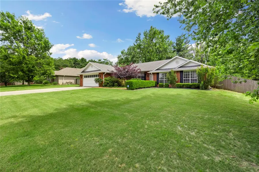 2751 Meandering Way, Fayetteville, AR 72701 - #2