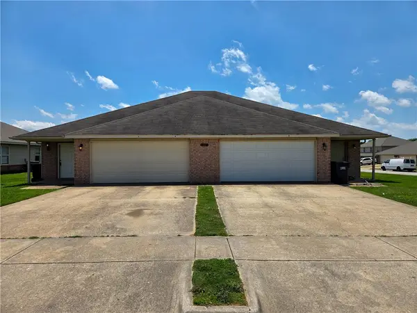 1066 Remington Drive, Springdale, AR 72764