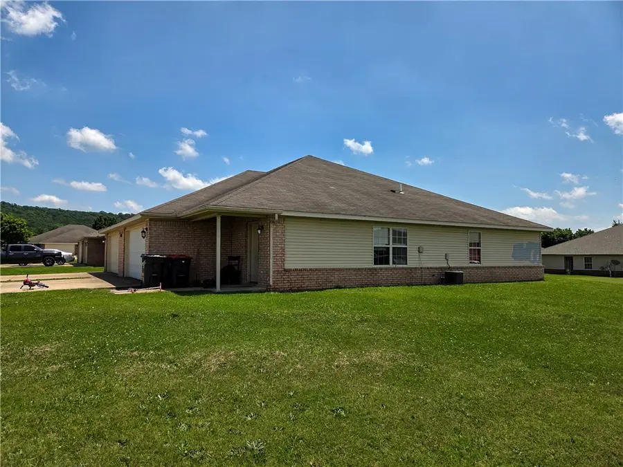 1066 Remington Drive, Springdale, AR 72764 - #2
